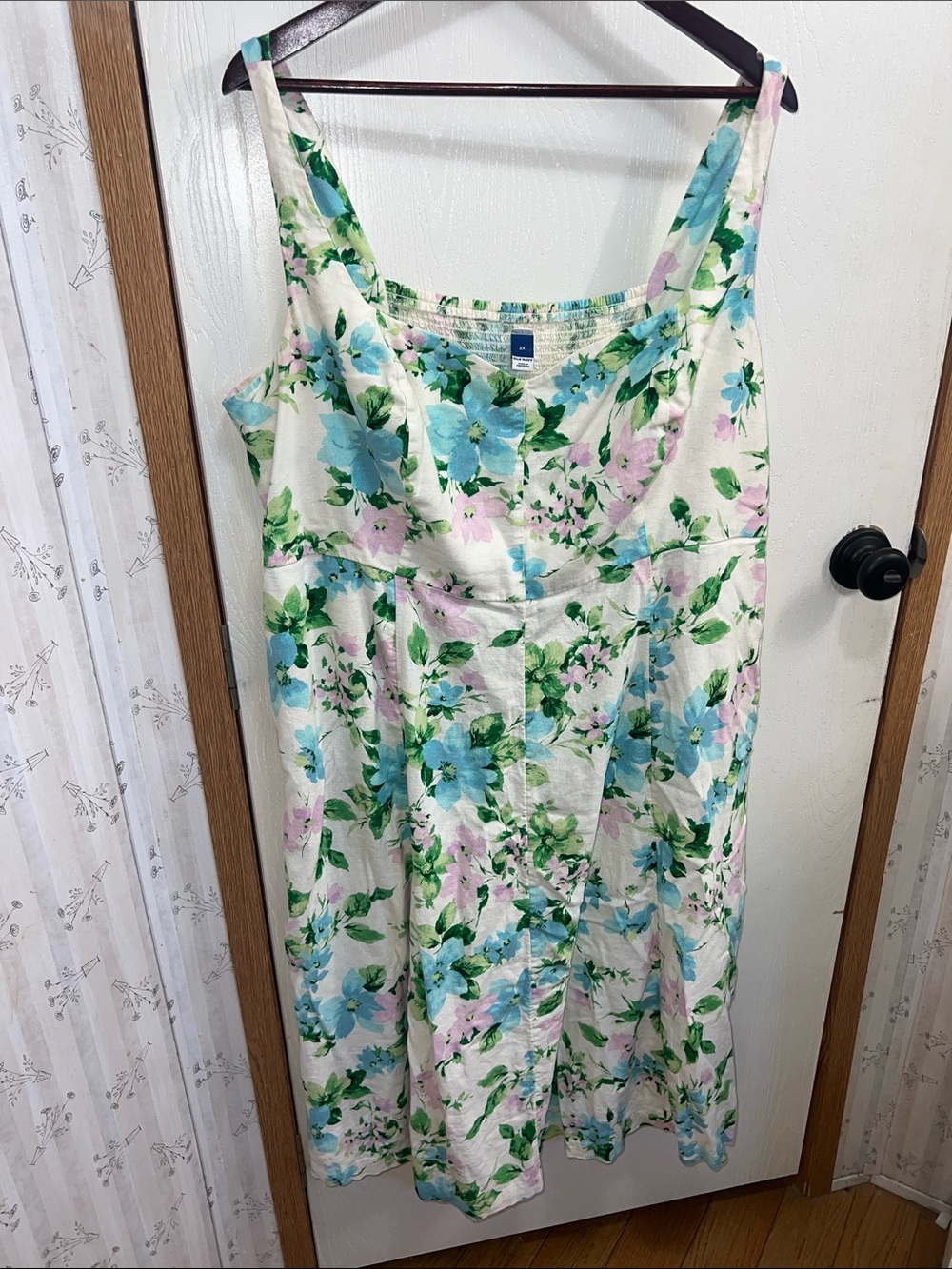 Old Navy Floral Scoop-Neck Midi Dress - Cream, Blue & Green